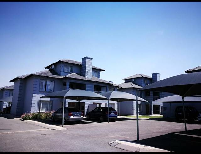 2 BEDROOM APARTMENT FOR SALE IN CRYSTAL PARK